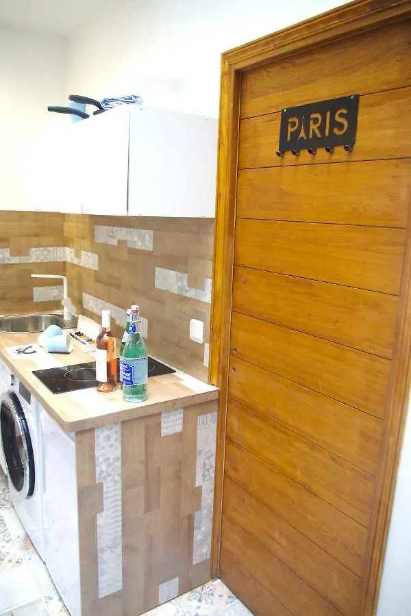 Le Poissonniere Paris